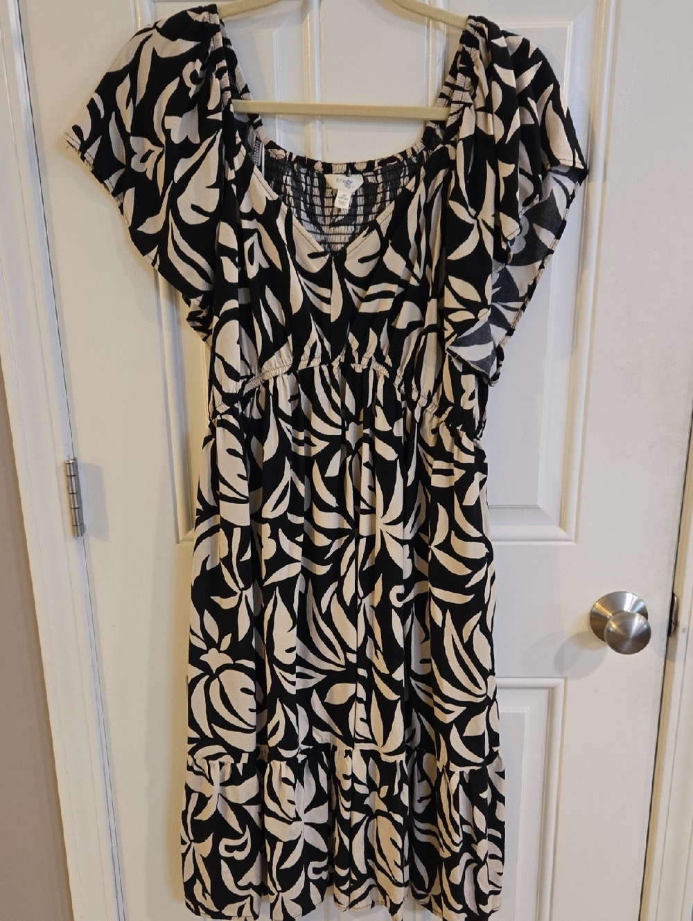 Terra & Sky Black and Cream Floral Midi Dress